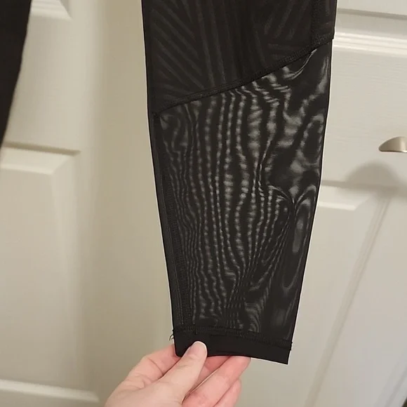 Old Navy Active - leggings- S - Picture 5 of 8